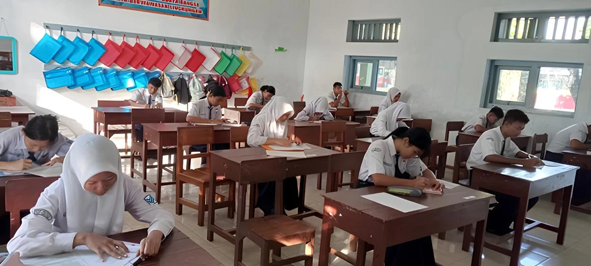 Uji Coba PSASP SMP Negeri 1 Baturetno Berjalan Kondusif, Siswa Kelas 9 Tunjukkan Keseriusan Meski Masih Tahap Percobaan