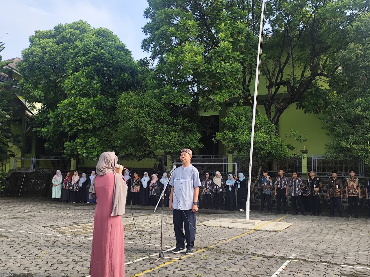 Siswa Siswi Spensaba Gelar Halal Bihalal di Hari Pertama Masuk Sekolah