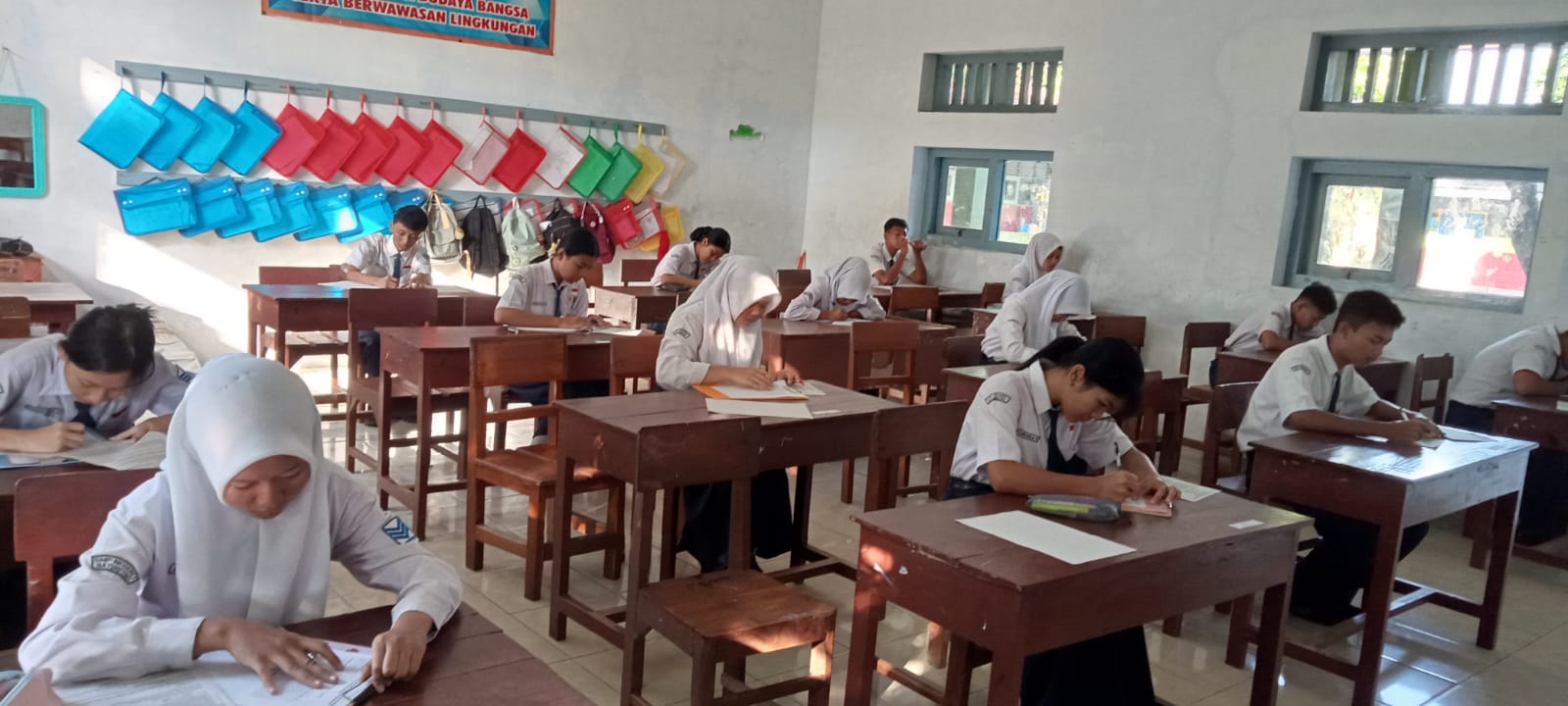 UJI COBA PSASP SMP NEGERI 1 BATURETNO BERJALAN KONDUSIF, SISWA KELAS 9 TUNJUKKAN KESERIUSAN MESKI MASIH TAHAP PERCOBAAN